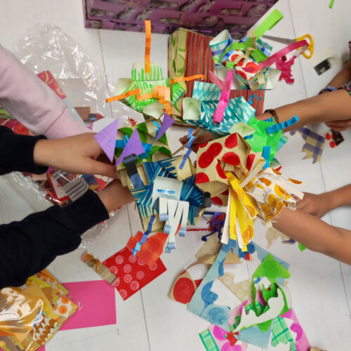 Laboratorio di origami aperto